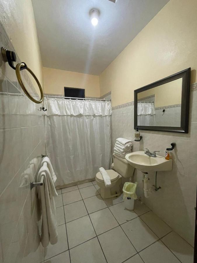 Playa Apartments 萨利纳斯 外观 照片